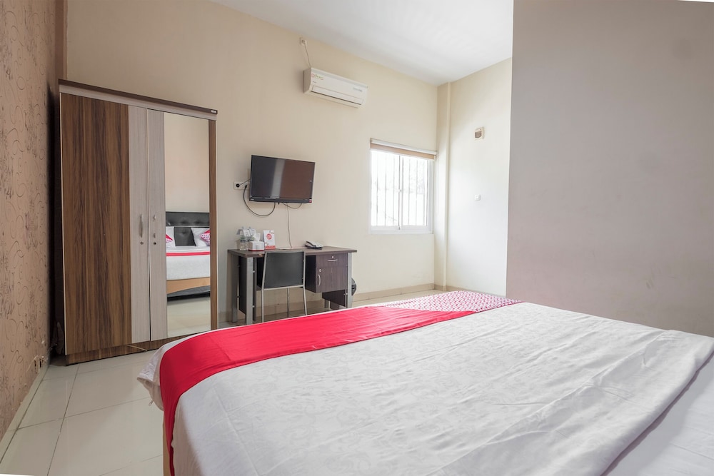 Hotel O Makassar near Pantai Losari formerly Hotel Astra Novilia 25/35