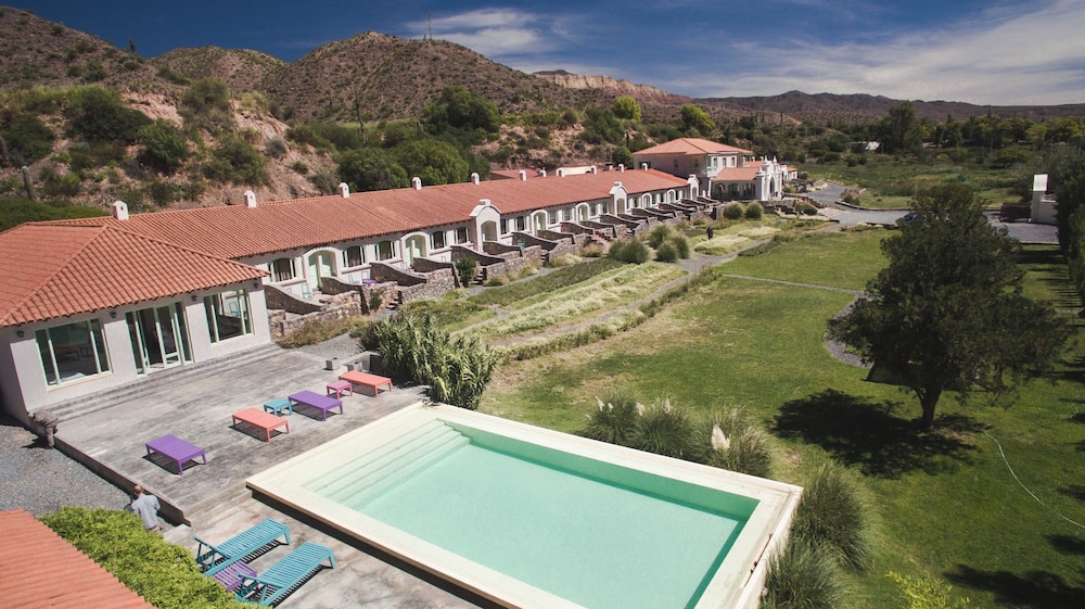 Hotel Huacalera 36/39