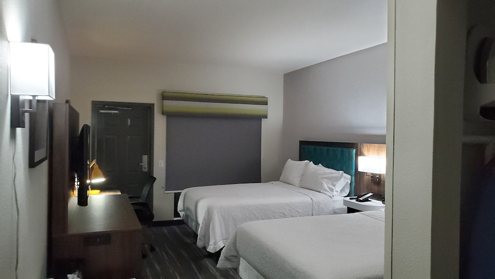 Hampton Inn Suites Las Vegas Henderson 13/61