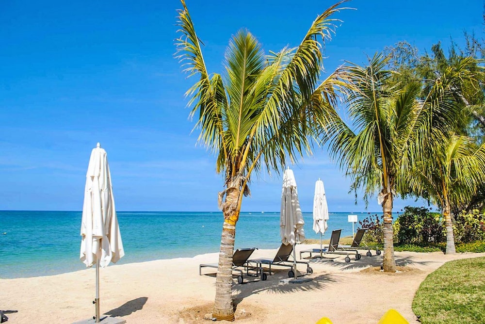 L'escale Beachfront Luxury Suite By Dream Escapes 49/54