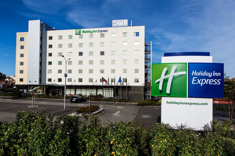 HOLIDAY INN EXPRESS LISBON-OEIRAS 5/40