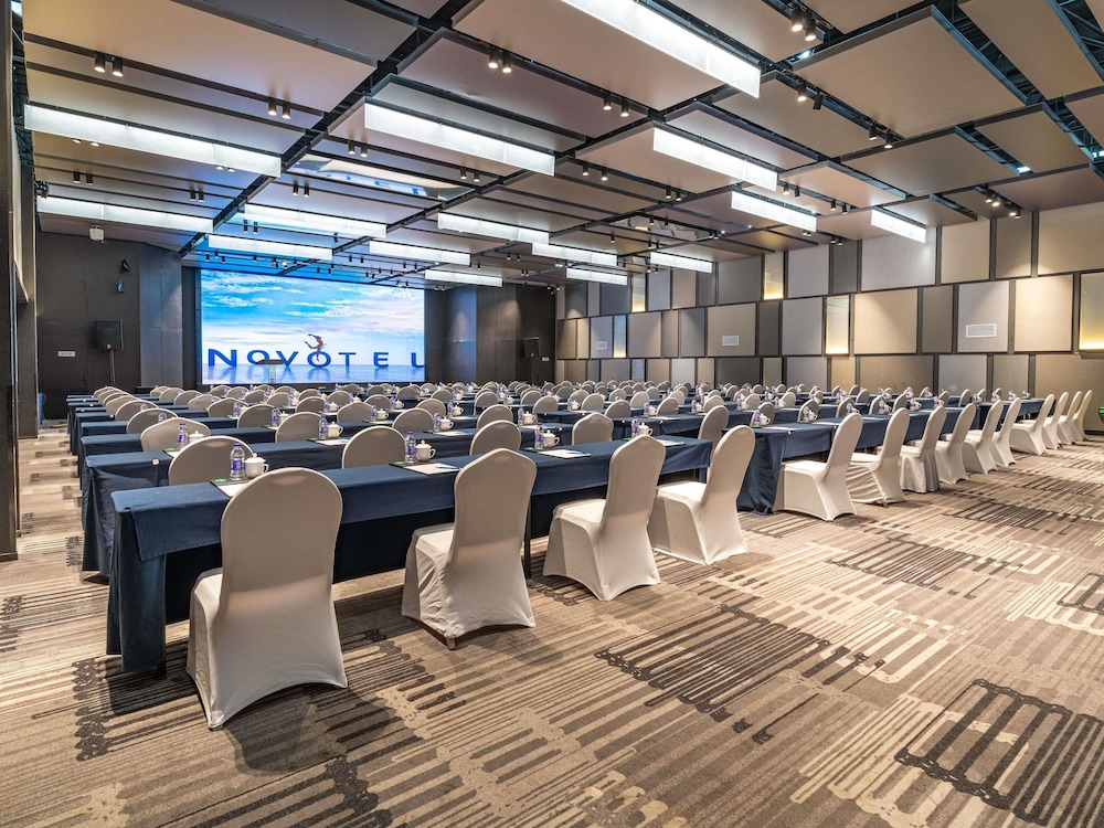 Novotel Zhengzhou Convention Centre 35/49