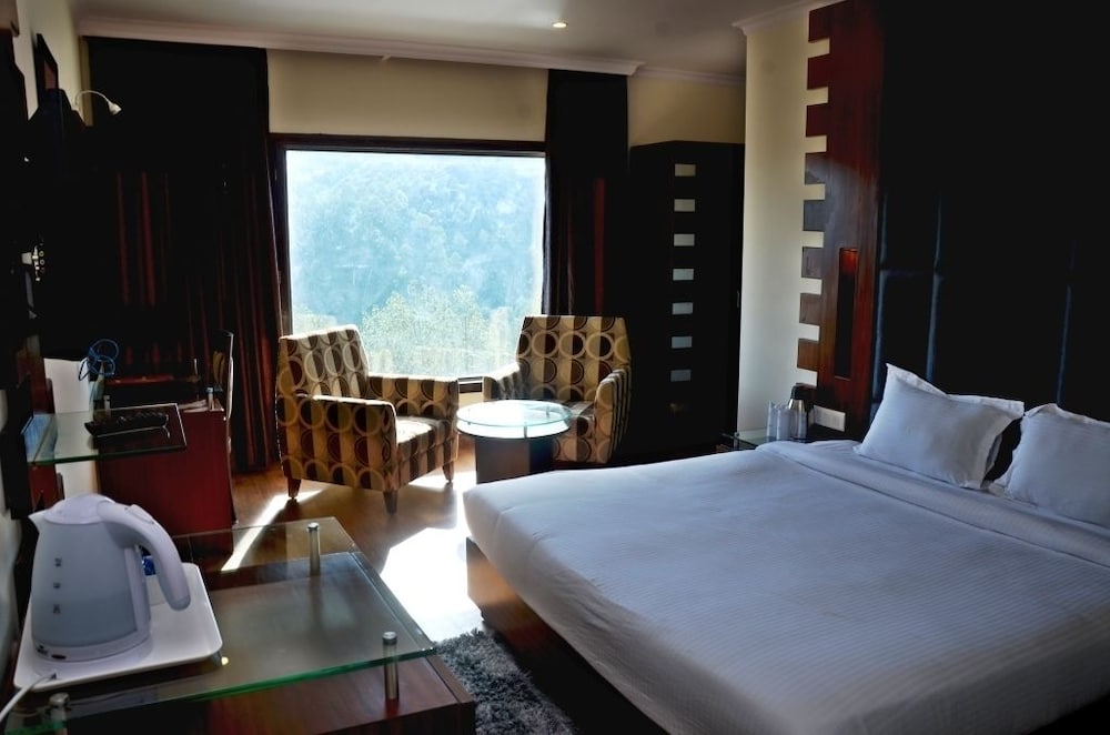 Hotel Ck International 13/50