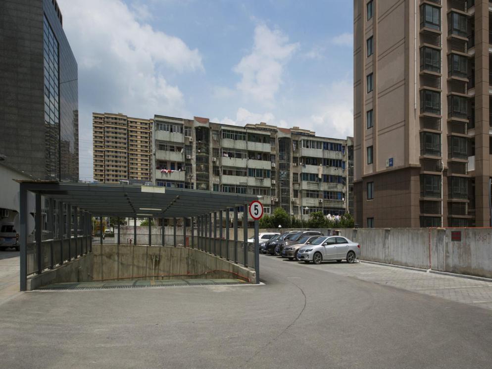 Vienna Hotel (Kunshan Qingyang North Road Wanda) 22/25
