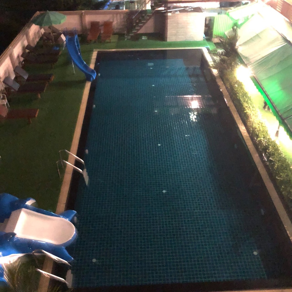 Gold Airport Suites 43/66