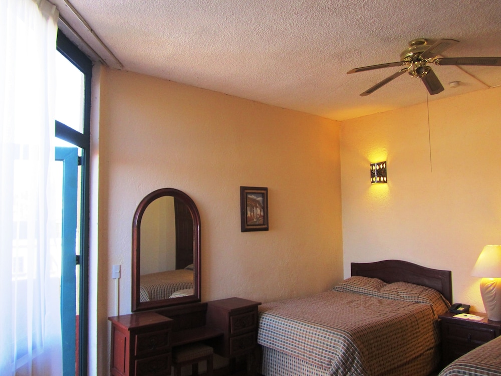 Hotel Meson De La Merced 31/45