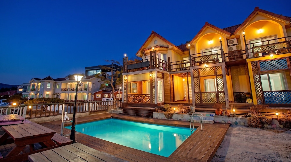 Gyeongju B House Pension 8/50
