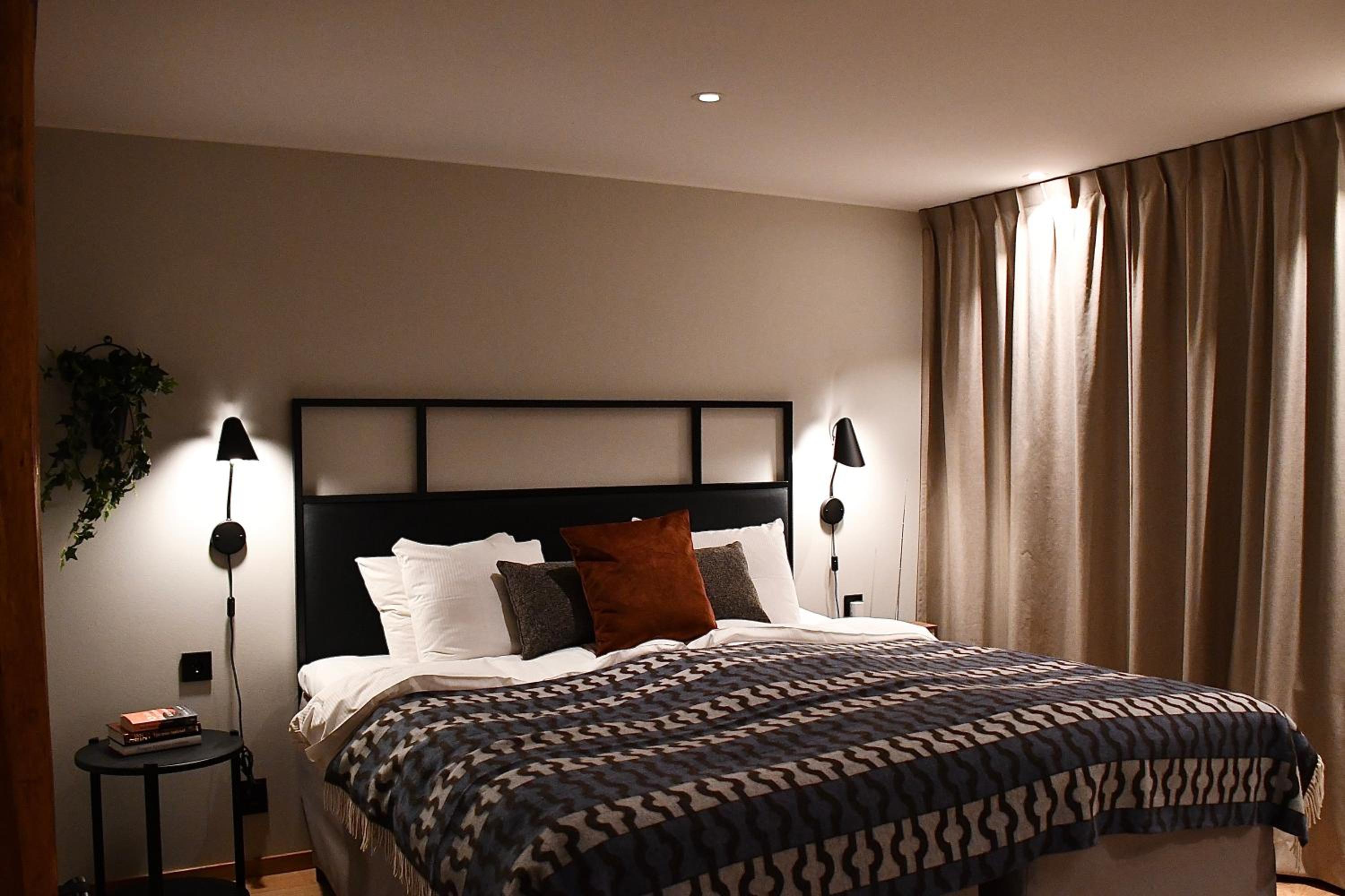 Cabin, Twin Beds, No Window