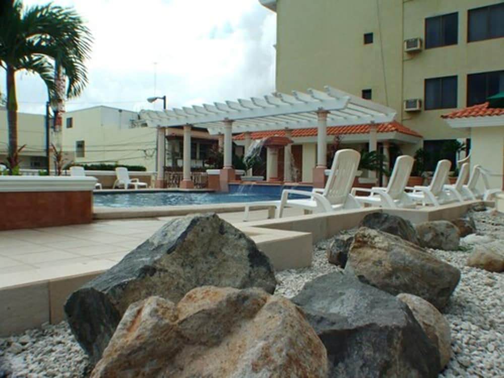 Hotel Baluarte 67/73