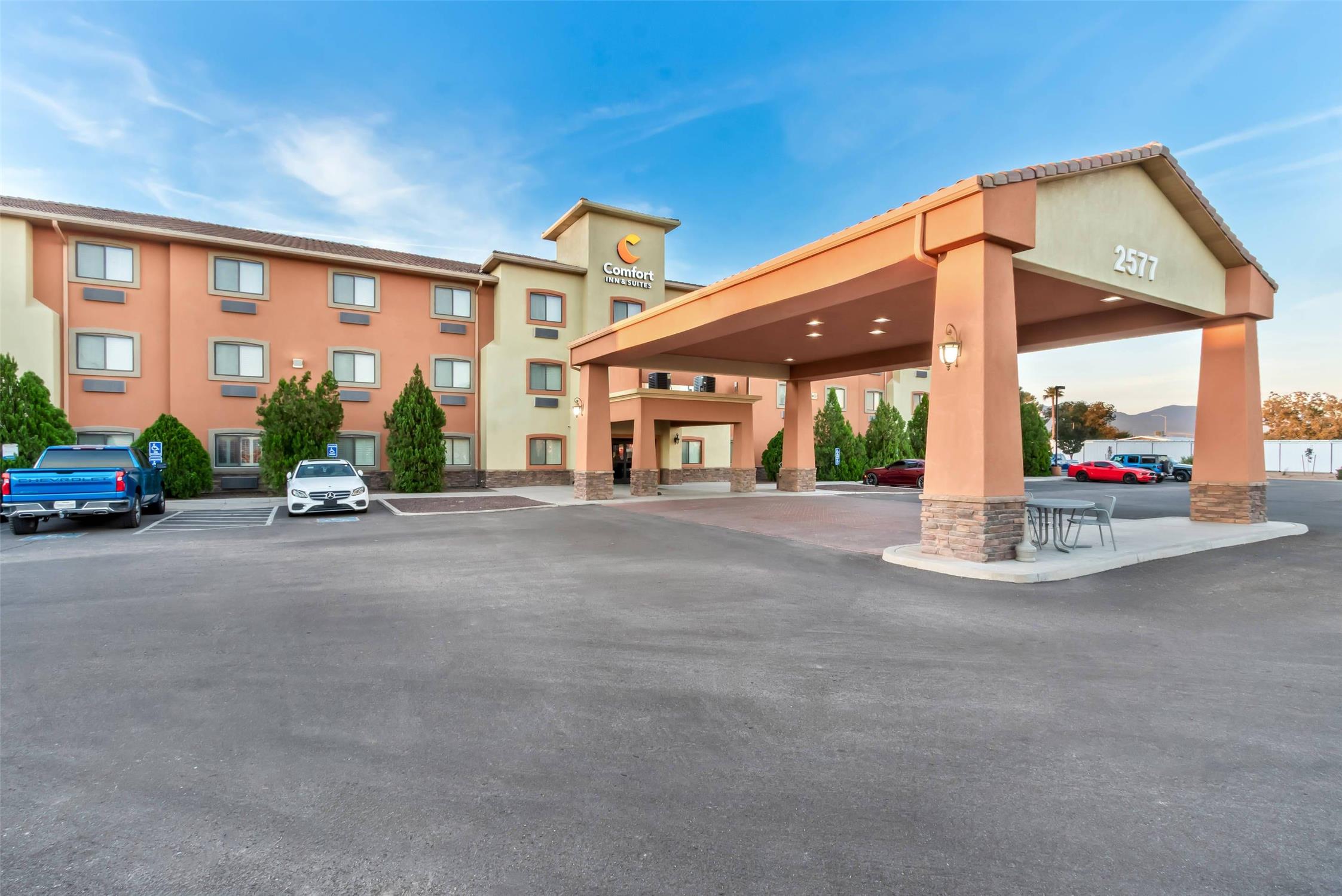 Comfort Inn And Suites Thatcher 73/79
