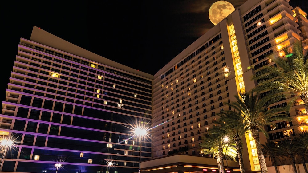 Harrah's Resort Southern California - A Caesars Rewards Destination 5/50
