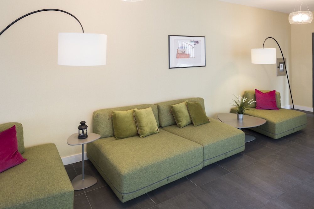 Livris Hotel 44/63