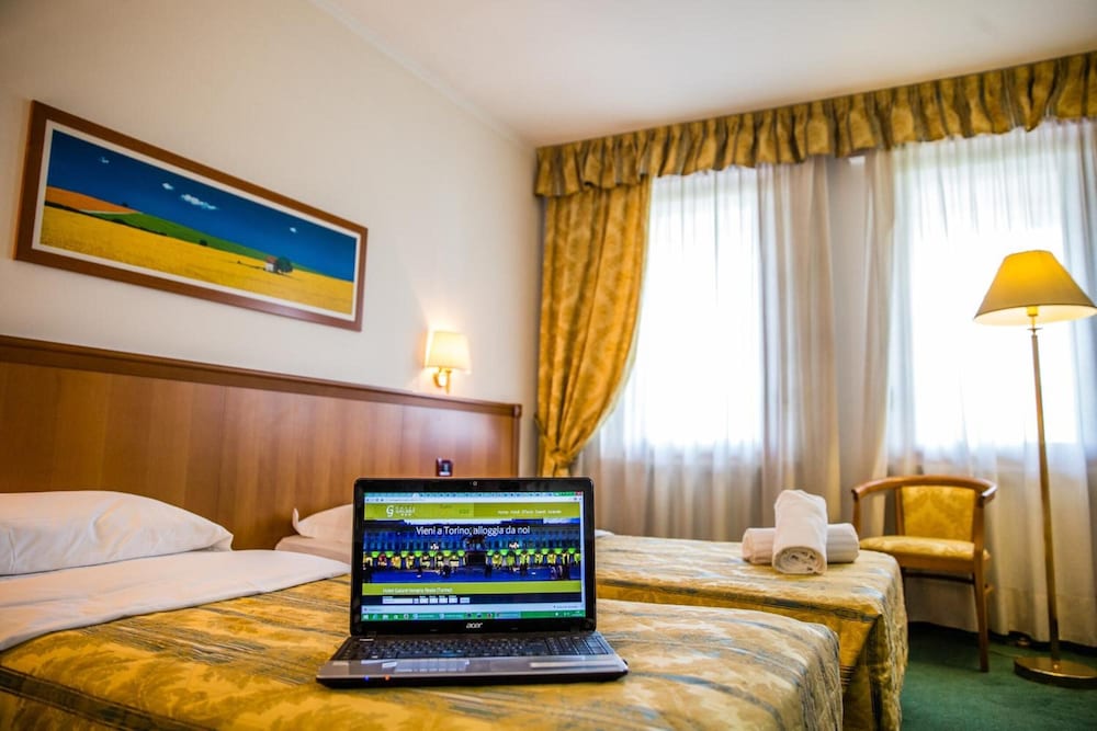 HOTEL GALANT 33/40