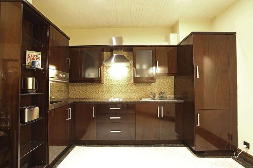Heritage Luxury Suites - The Moor 8/65