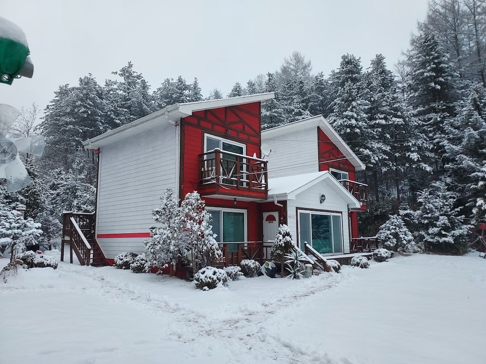 Heidi Pension G House 4/47
