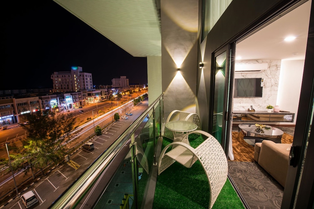 Asiatic Hotel 49/50