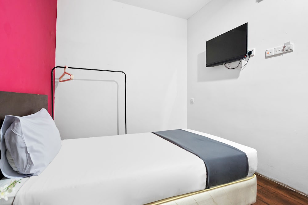 ROOM, SINGLE