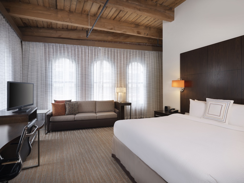 Residence Inn By Marriott Boston Downtown Seaport 11/45