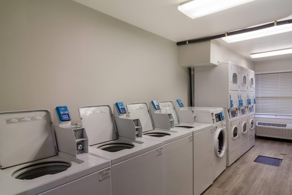 WoodSpring Suites Jacksonville East 295 Cruise Port 36/47