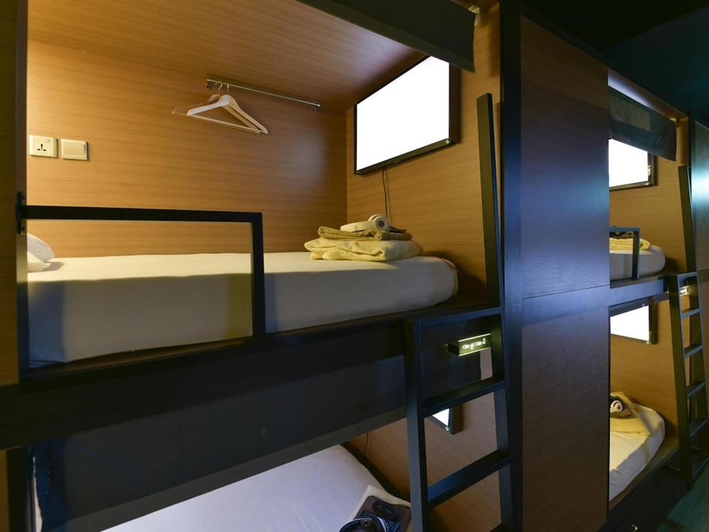 Chic Capsule Otel 27/27