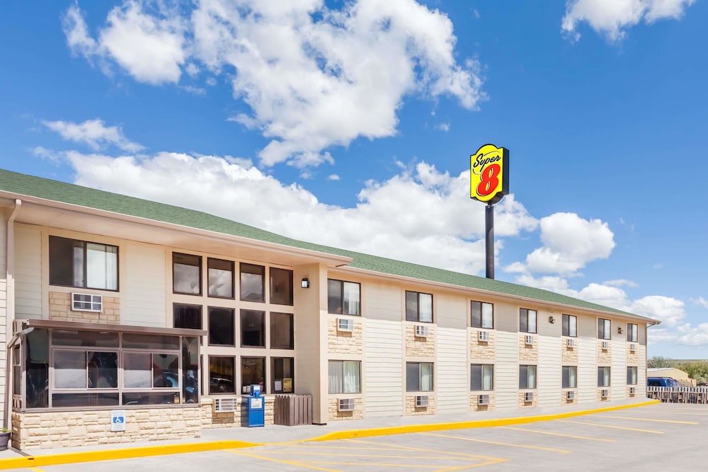 Super 8 by Wyndham Livingston Yellowstone 1/51