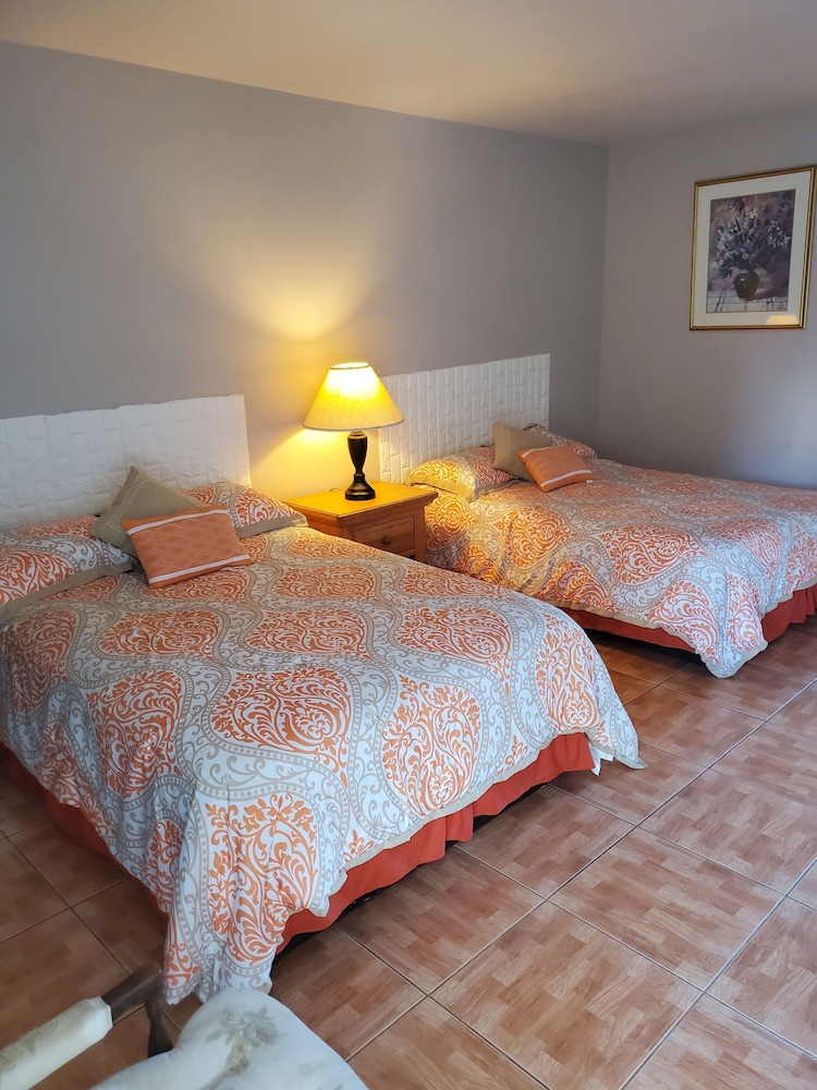 SUPERIOR, 2 DOUBLE BEDS