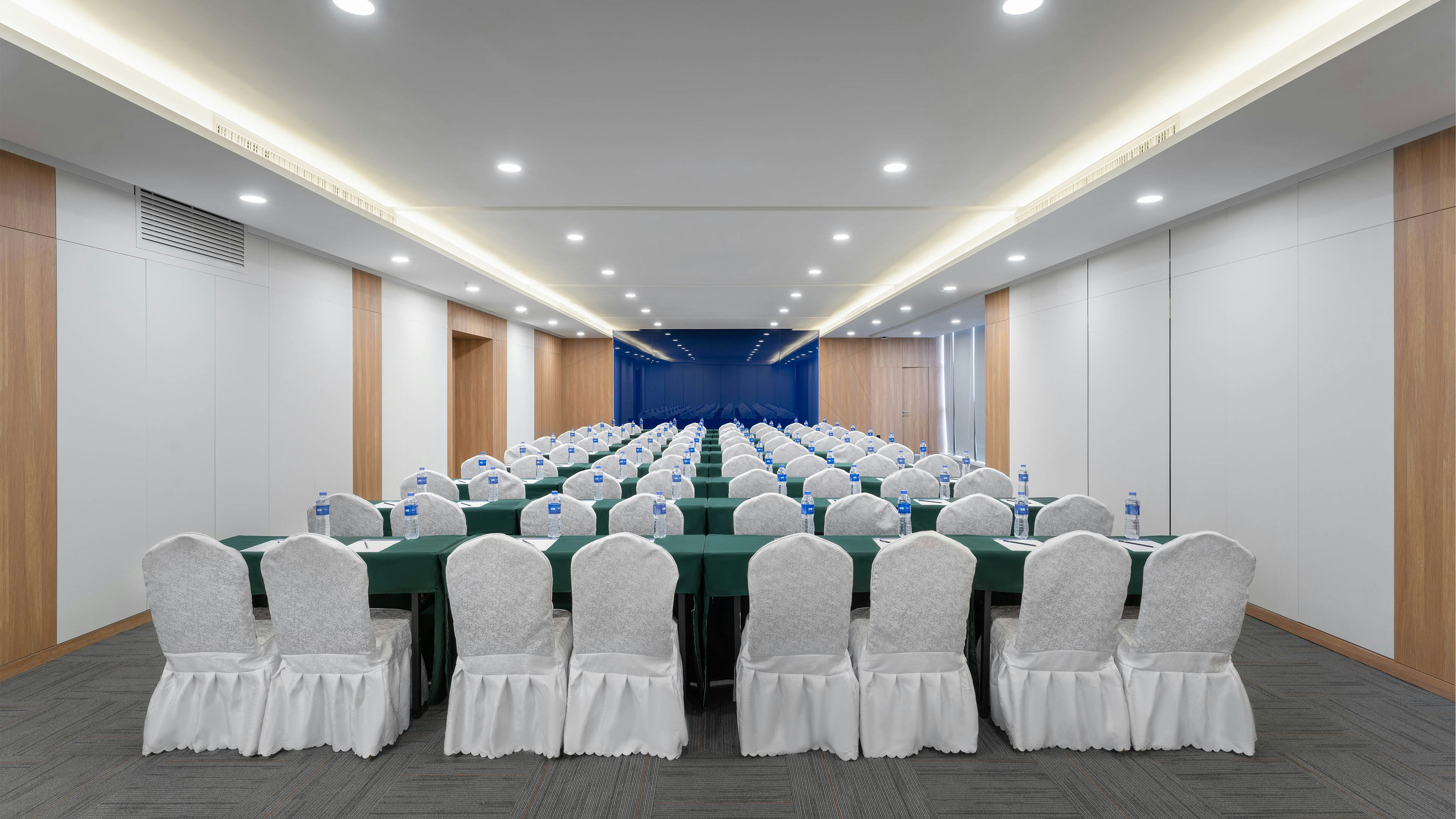 Holiday Inn Express KUNMING PANLONG 36/50