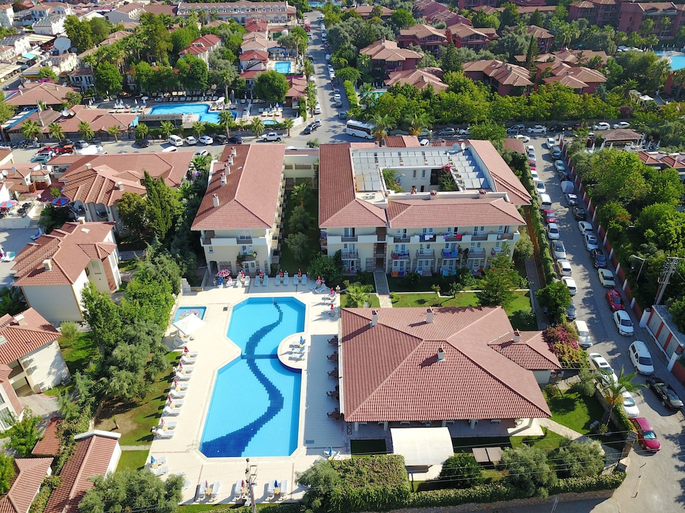 Mavruka Hotel 15/60