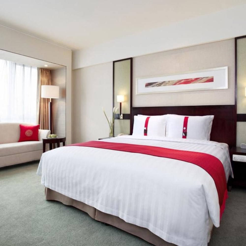 Holiday Inn Shanghai Pudong Nanpu 19/76