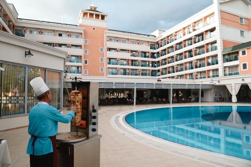 Insula Resort & Spa 20/35