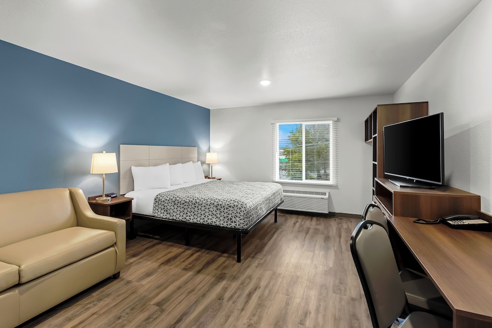 WoodSpring Suites Beaverton - Portland West 15/35