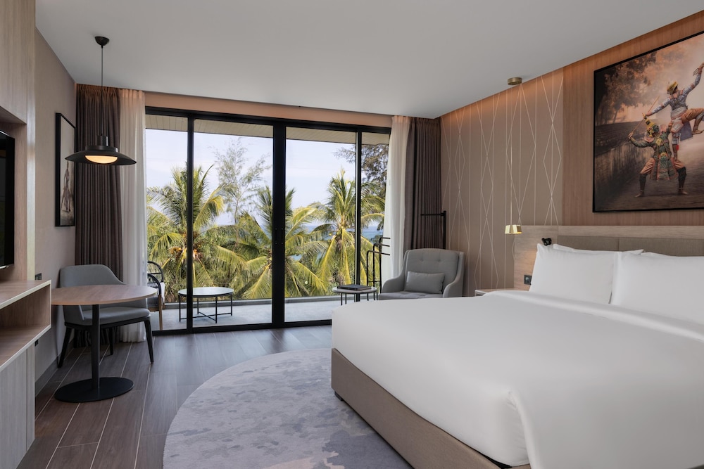 Radisson Blu Resort, Phuket Mai Khao Beach 16/50
