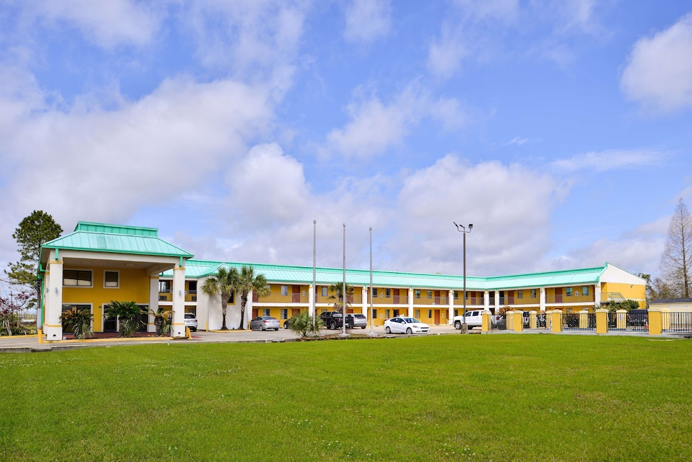 Americas Best Value Inn Gonzales 3/38