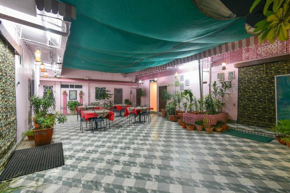 Hotel Jai Singh Palace 24/30