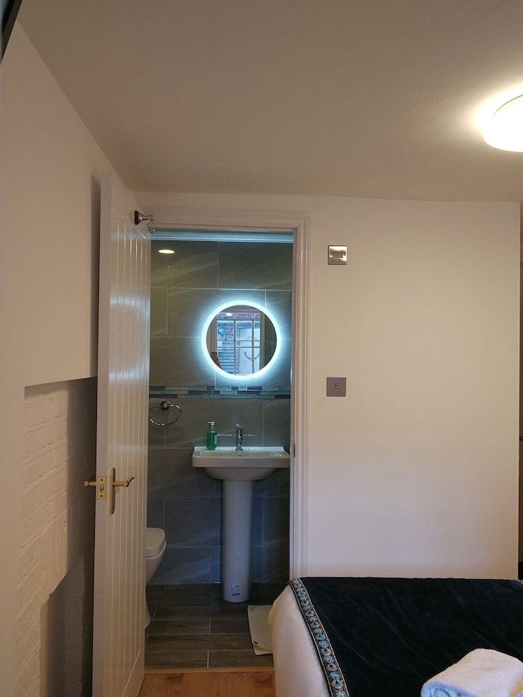 Motel Schmotel 64/64