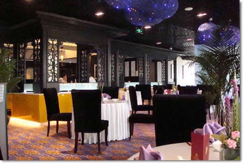 Beijing Continental Grand Hotel 39/47