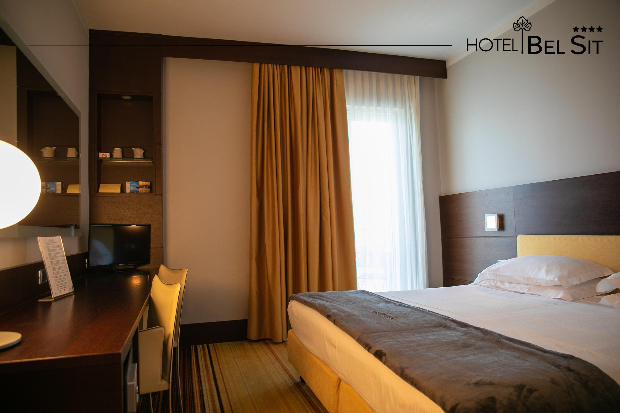 Standard, Double or Twin Bed