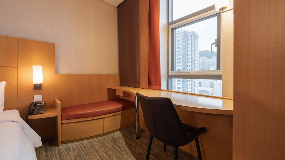 Central 7 Hotel 32/48