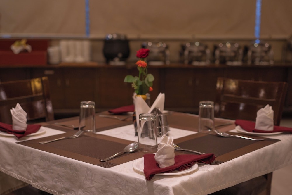 Hotel Clarks Collection Bhavnagar 40/50