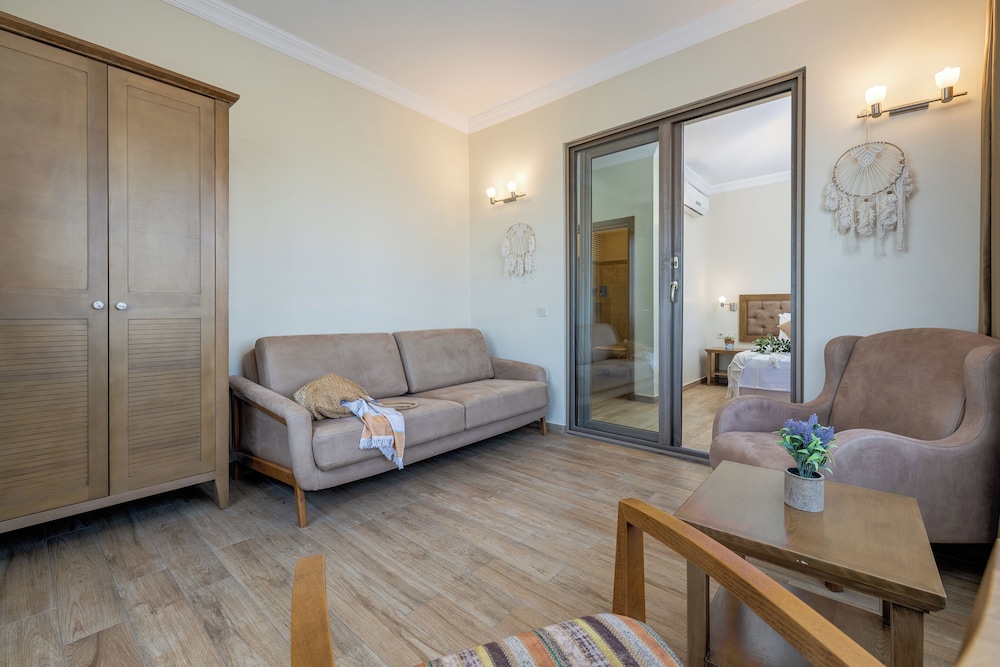 Cinarli Kasri Hotel 25/45