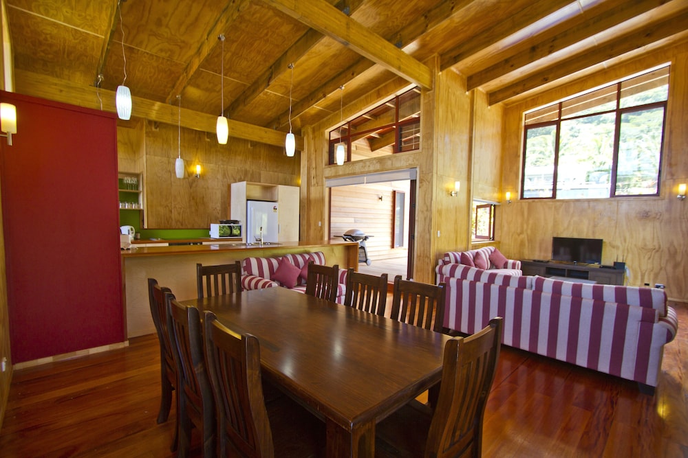 Paradise Holiday Homes Rarotonga 14/19