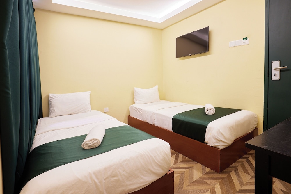 Fast Hotel Setapak Near Tunku Abdul Rahman UMT KL 8/41
