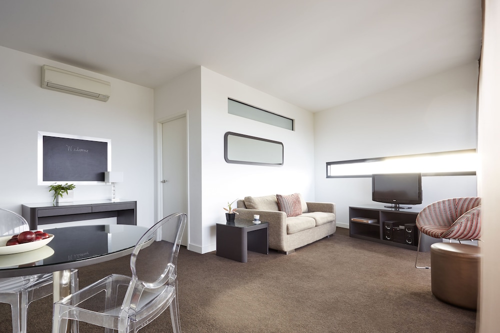 Dandenong Central Apartment Hotel (ex Punthill Dandenong) 22/35