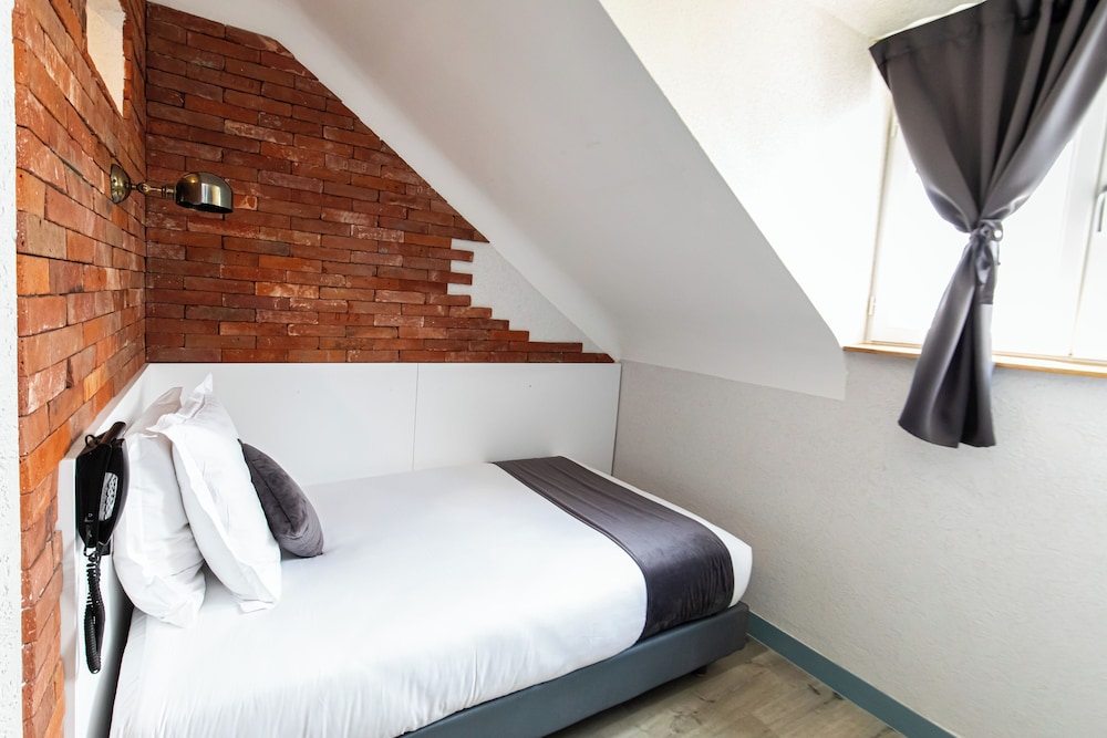 Hotel de Paris Montparnasse 25/74