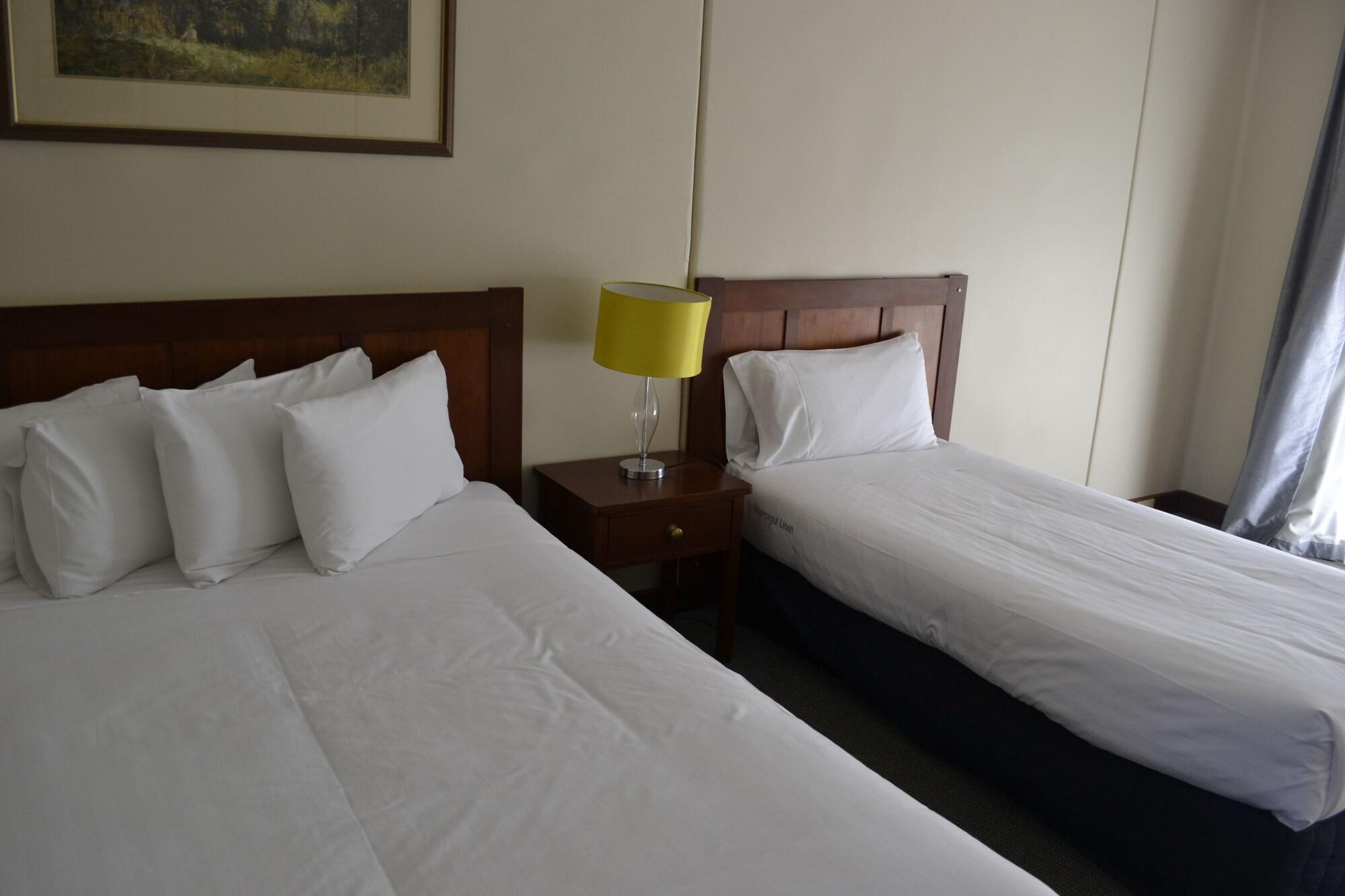 Sunnymead Hotel 16/48