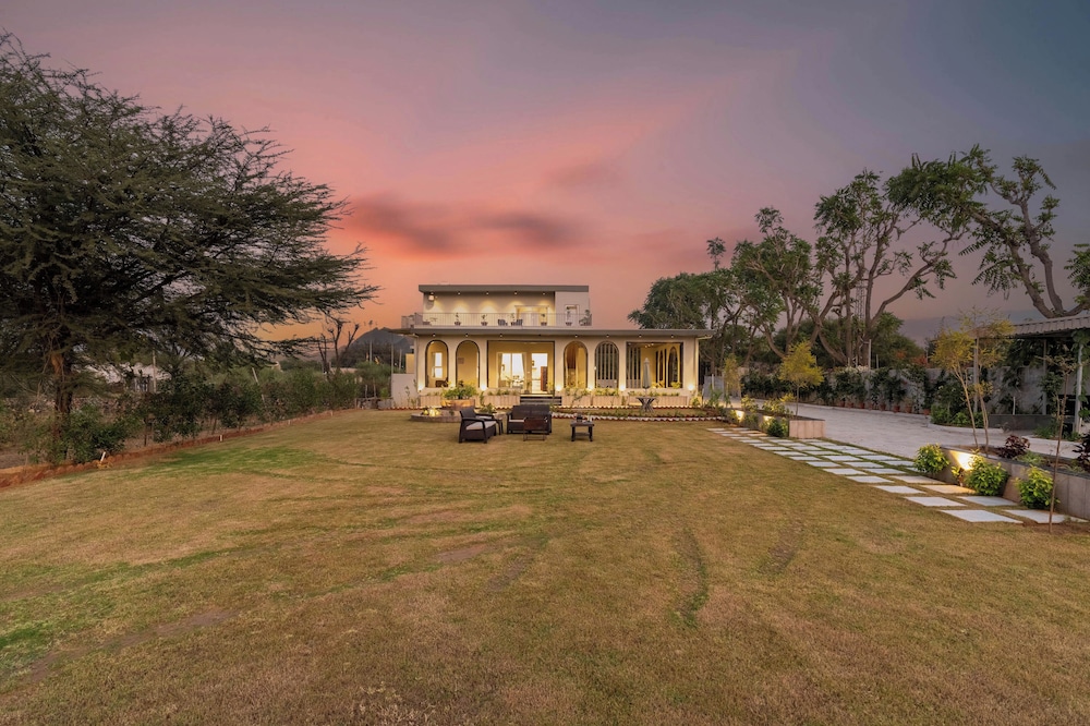 ELIVAAS Jamun Farm 2 BHK Villa with Pool 43/52