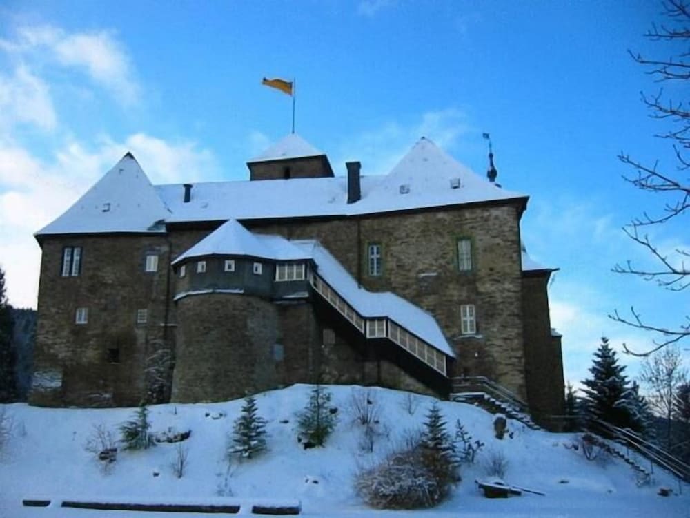Hotel und Restaurant Burg Schnellenberg 2/54