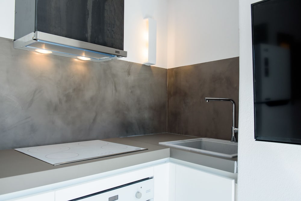 Albus Villas Court 6/100