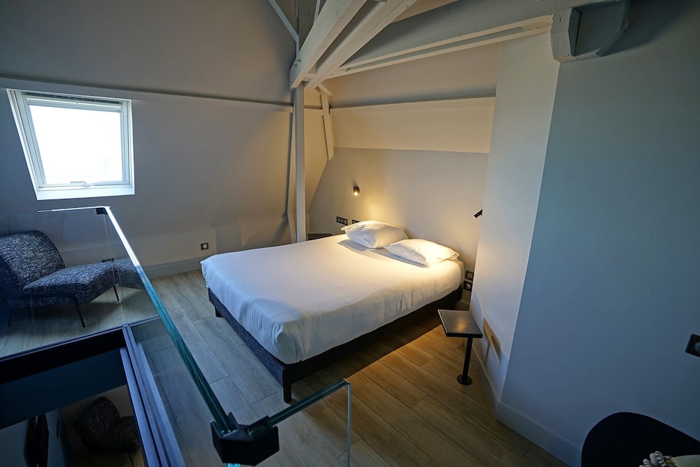 Hotel de La Cite 23/35