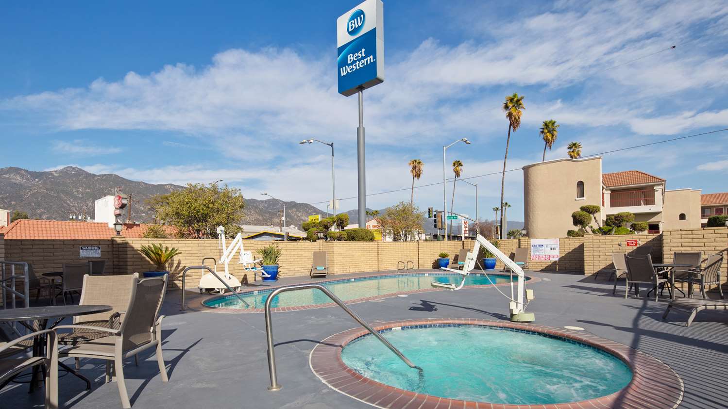 Best Western Pasadena Inn 22/35